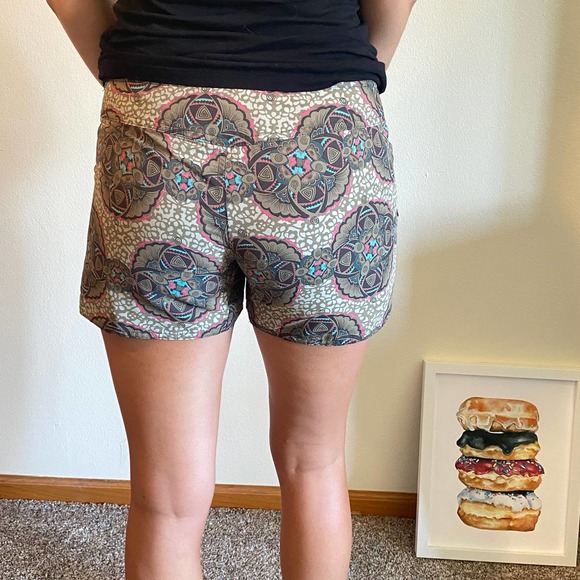 Patagonia brown and pink patterned nylon shorts - Picture 3 of 9